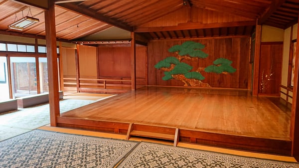 冬青庵能舞台 内観。