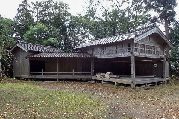 23_国中_小布勢神社能舞台