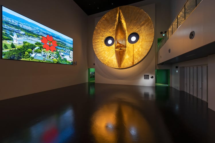大阪万博の象徴「黄金の顔」が展示されたEXPO'70パビリオン 別館