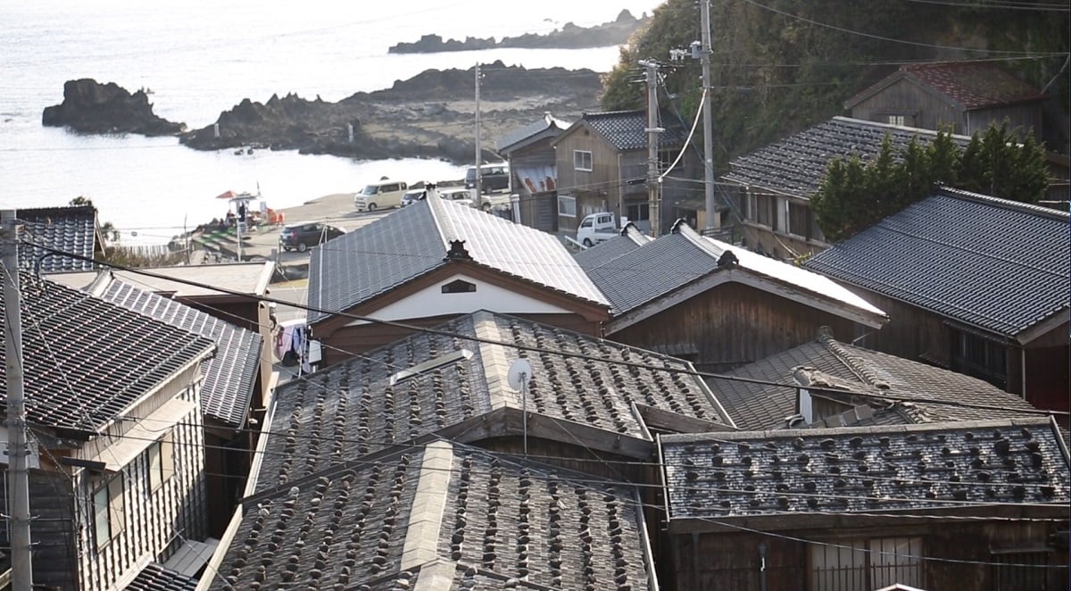 佐渡に能楽文化が花開いた江戸の面影を追う~京町通りと宿根木