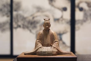 【国中地区】正法寺に残る木彫の世阿弥像