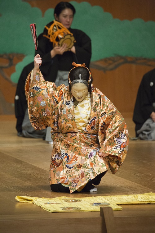 葵上前場　六条御息所の生霊（泥眼面）