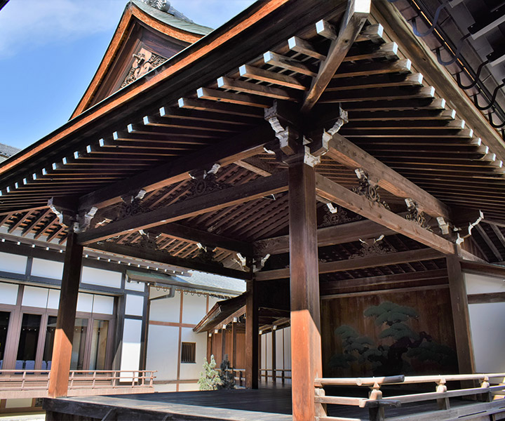 江戸時代建築の貴重な能舞台