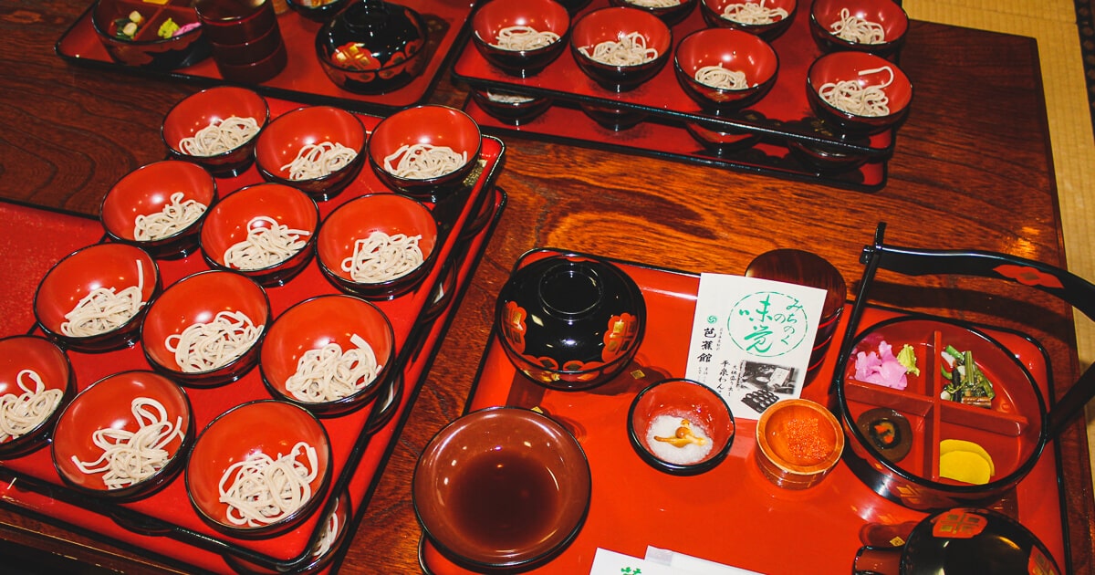 食べ歩きのおやつから郷土料理まで、平泉グルメを味わう