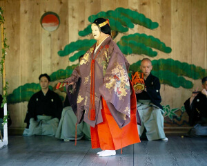 Noh ”Yoshinoshizuka”