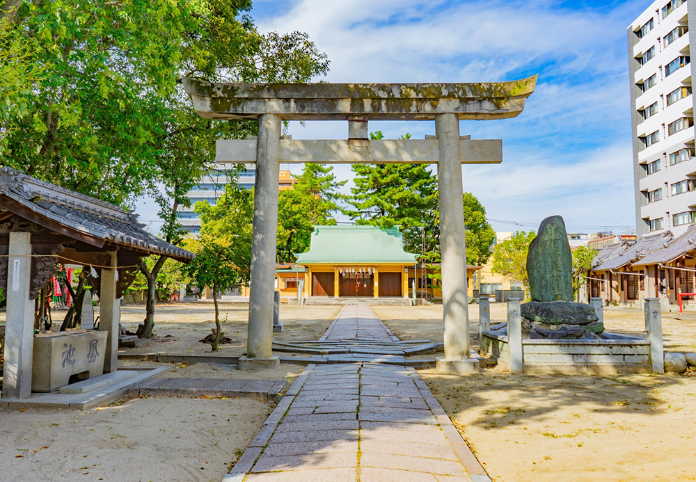 Tsuji Noh becomes popular around Matsuyama Castle.