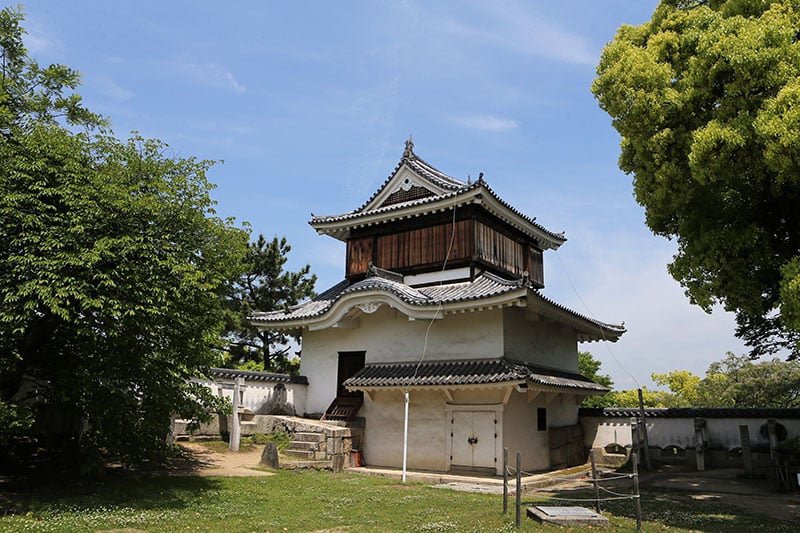 遺構として唯一現存する2基の櫓